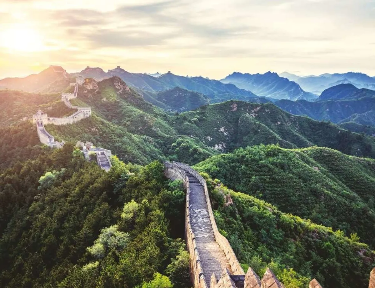 Ravensburger Landschappen|Steden En Gebouwen<De Chinese Muur in het zonlicht - puzzel van 2000 stukjes